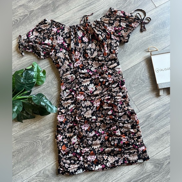 Ultra Flirt Mesh Keyhole Tie Front Ruched Floral Milkmaid Mini Dress. Size S - Picture 5 of 11